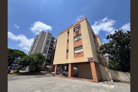Apartamento à venda com 96m², 3 quartos e 3 vagasFachada
