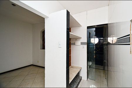 Casa à venda com 360m², 3 quartos e 2 vagas Casa à venda com 360m², 3 quartos e 2 vagasCloset Suite