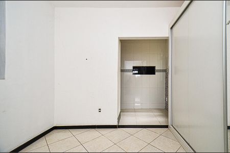 Casa à venda com 360m², 3 quartos e 2 vagas Casa à venda com 360m², 3 quartos e 2 vagasSuite