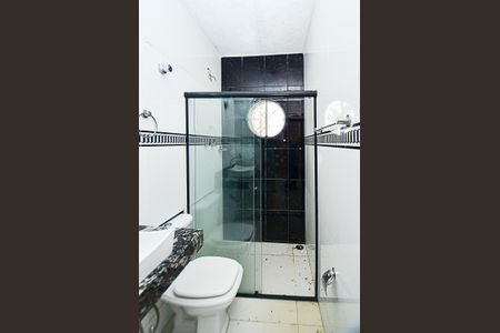 Casa à venda com 360m², 3 quartos e 2 vagas Casa à venda com 360m², 3 quartos e 2 vagasBanheiro Suite