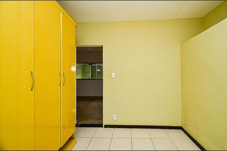 Casa à venda com 360m², 3 quartos e 2 vagas Casa à venda com 360m², 3 quartos e 2 vagasQuarto 2