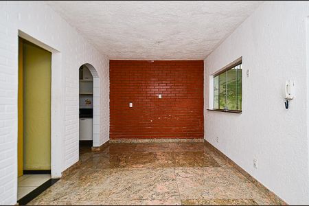 Casa à venda com 360m², 3 quartos e 2 vagas Casa à venda com 360m², 3 quartos e 2 vagasSala de Jantar