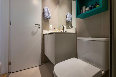 Apartamento para alugar com 70m², 2 quartos e 1 vagaSuíte 2 - Banheiro
