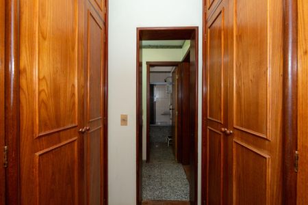 Apartamento à venda com 145m², 4 quartos e 3 vagasCLOSET QUARTO2