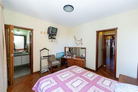 Apartamento à venda com 145m², 4 quartos e 3 vagasQUARTO2