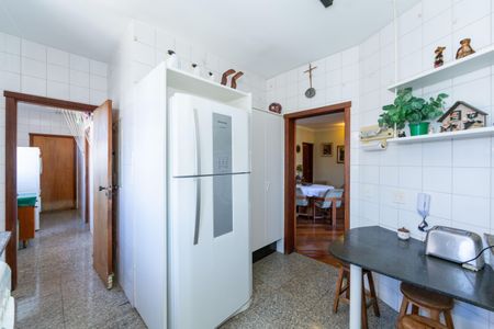 Apartamento à venda com 145m², 4 quartos e 3 vagasCOZINHA