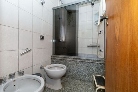 Apartamento à venda com 145m², 4 quartos e 3 vagasBANHEIRO3