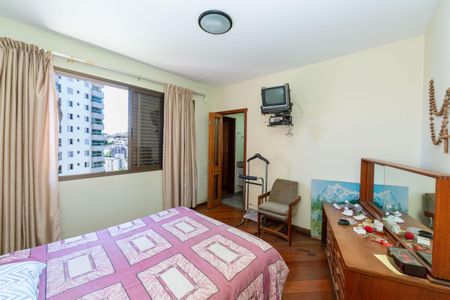 Apartamento à venda com 145m², 4 quartos e 3 vagasQUARTO2