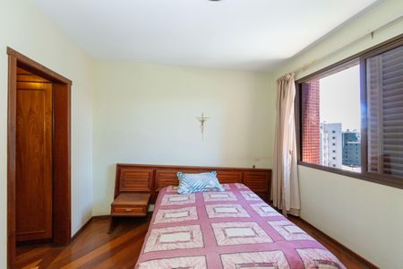 Apartamento à venda com 145m², 4 quartos e 3 vagasQUARTO2