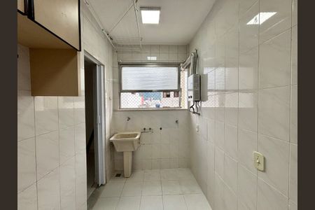 Apartamento para alugar com 115m², 3 quartos e 1 vagaÁrea de serviço