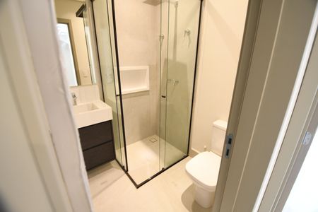 Casa de condomínio à venda com 158m², 3 quartos e 2 vagasBanheiro Social