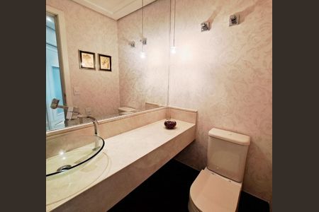 Apartamento à venda com 225m², 4 quartos e 4 vagasLavabo