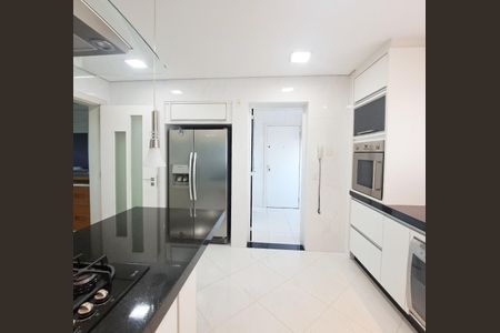 Apartamento à venda com 225m², 4 quartos e 4 vagasCozinha