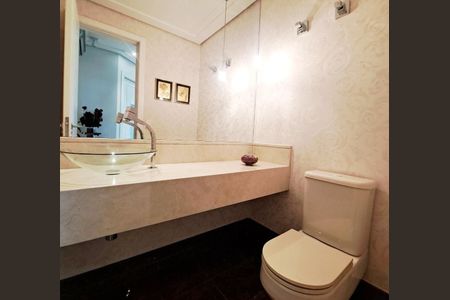 Apartamento à venda com 225m², 4 quartos e 4 vagasLavabo