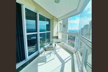 Apartamento à venda com 225m², 4 quartos e 4 vagasVaranda da Sala