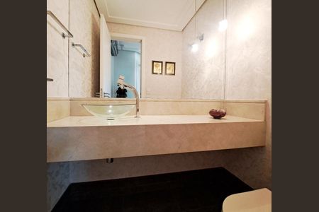 Apartamento à venda com 225m², 4 quartos e 4 vagasLavabo