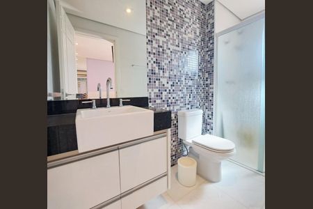 Apartamento à venda com 225m², 4 quartos e 4 vagasBanheiro da Suíte 3