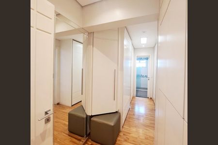 Apartamento à venda com 225m², 4 quartos e 4 vagasCloset
