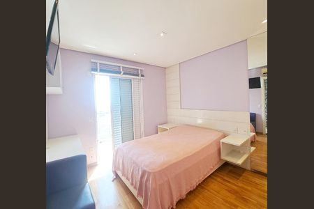 Apartamento à venda com 225m², 4 quartos e 4 vagasSuíte 2