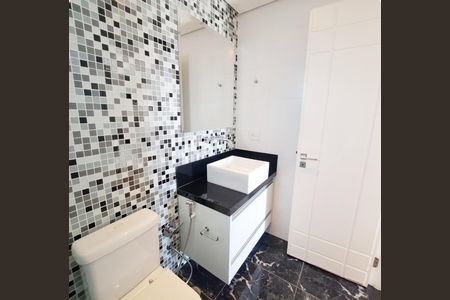 Apartamento à venda com 225m², 4 quartos e 4 vagasBanheiro da Suíte 2