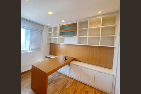Apartamento à venda com 225m², 4 quartos e 4 vagasQuarto 