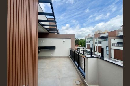 Casa de condomínio à venda com 158m², 3 quartos e 2 vagas Casa de condomínio à venda com 158m², 3 quartos e 2 vagasCobertura