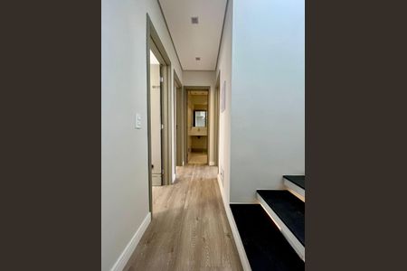 Casa de condomínio à venda com 158m², 3 quartos e 2 vagas Casa de condomínio à venda com 158m², 3 quartos e 2 vagasCorredor