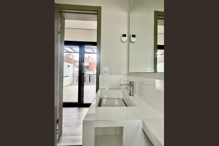 Casa de condomínio à venda com 158m², 3 quartos e 2 vagas Casa de condomínio à venda com 158m², 3 quartos e 2 vagasBanheiro