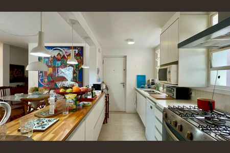 Apartamento para alugar com 104m², 2 quartos e 1 vaga Apartamento para alugar com 104m², 2 quartos e 1 vagaCozinha