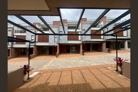 Casa de condomínio à venda com 158m², 4 quartos e 2 vagasGaragem