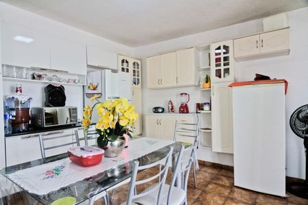 Casa à venda com 350m², 3 quartos e 4 vagasCasa 2 - cozinha