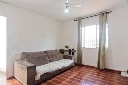 Casa à venda com 350m², 3 quartos e 4 vagasSala