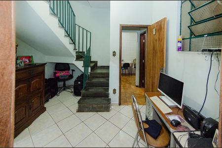 Casa à venda com 220m², 4 quartos e 2 vagas Casa à venda com 220m², 4 quartos e 2 vagasSala 2