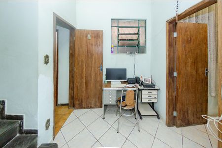 Casa à venda com 220m², 4 quartos e 2 vagas Casa à venda com 220m², 4 quartos e 2 vagasSala 2