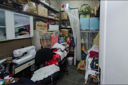 Casa à venda com 220m², 4 quartos e 2 vagas Casa à venda com 220m², 4 quartos e 2 vagasQuarto de serviço