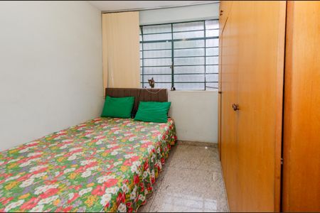 Casa à venda com 220m², 4 quartos e 2 vagas Casa à venda com 220m², 4 quartos e 2 vagasQuarto 1