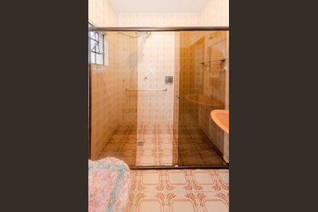 Casa à venda com 220m², 4 quartos e 2 vagas Casa à venda com 220m², 4 quartos e 2 vagasBanheiro 1