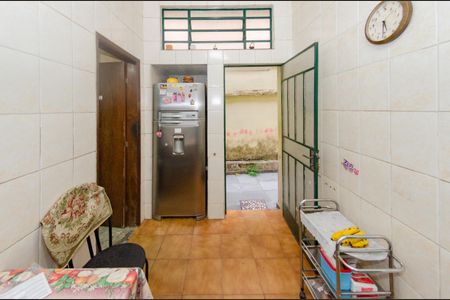 Casa à venda com 220m², 4 quartos e 2 vagas Casa à venda com 220m², 4 quartos e 2 vagasCozinha