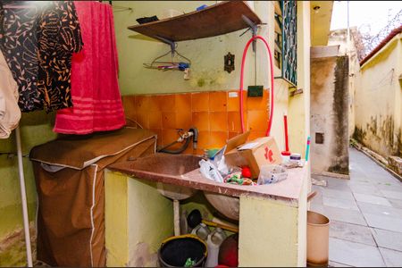 Casa à venda com 220m², 4 quartos e 2 vagas Casa à venda com 220m², 4 quartos e 2 vagasÁrea de serviço