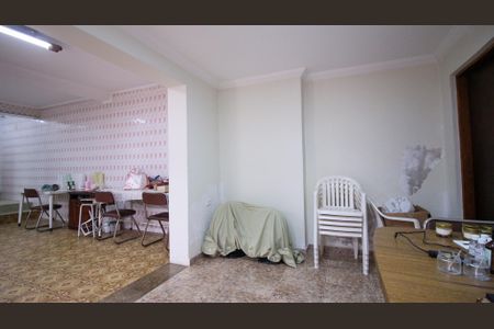 Casa à venda com 165m², 3 quartos e 1 vaga