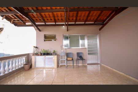 Casa à venda com 165m², 3 quartos e 1 vaga