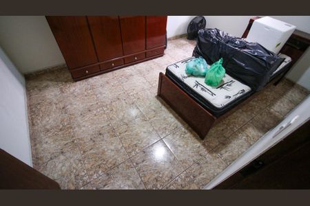 Casa à venda com 165m², 3 quartos e 1 vaga