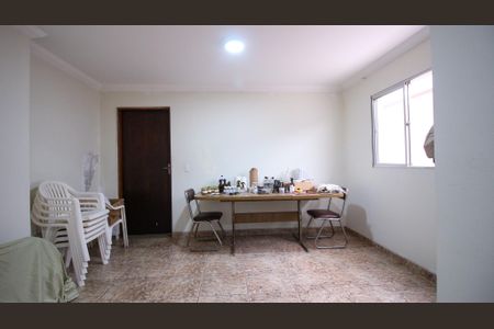 Casa à venda com 165m², 3 quartos e 1 vaga