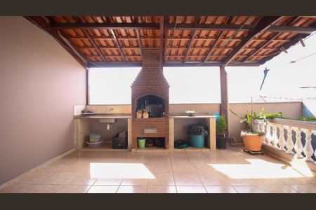 Casa à venda com 165m², 3 quartos e 1 vaga