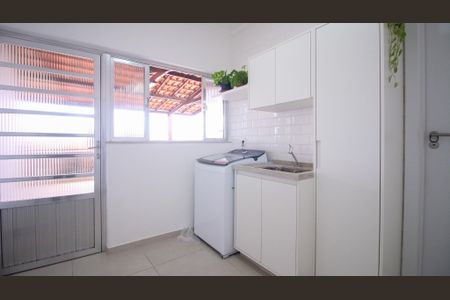 Casa à venda com 165m², 3 quartos e 1 vaga