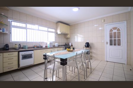 Casa à venda com 165m², 3 quartos e 1 vaga