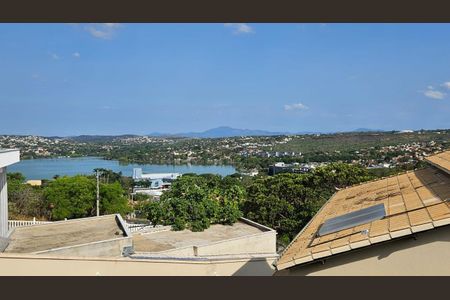 Casa à venda com 250m², 3 quartos e 4 vagas Casa à venda com 250m², 3 quartos e 4 vagasFoto 02