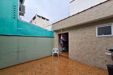 Casa à venda com 157m², 3 quartos e 2 vagas Casa à venda com 157m², 3 quartos e 2 vagasÁrea - Churrasqueira e área de serviço