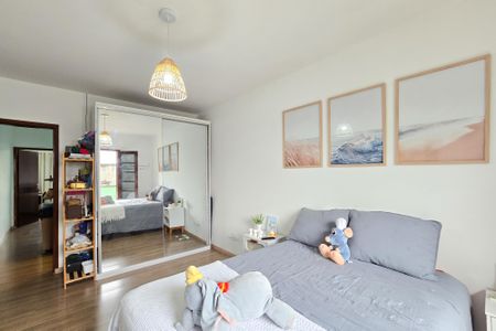 Casa à venda com 157m², 3 quartos e 2 vagas Casa à venda com 157m², 3 quartos e 2 vagasQuarto 2