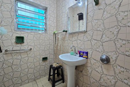 Casa à venda com 157m², 3 quartos e 2 vagas Casa à venda com 157m², 3 quartos e 2 vagasBanheiro 1